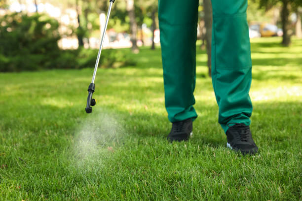 Best Commercial Pest Control Services  in Defuniak Springs, FL